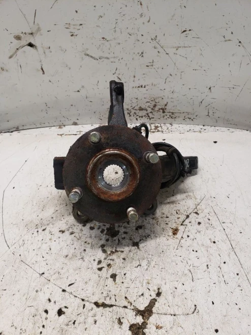 2012-2019 Nissan Versa 1592196 Front Right/Passenger Used OEM Steering Knuckle Spindle