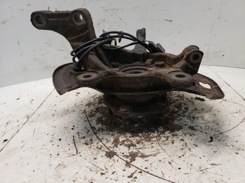 2011-2025 Nissan Leaf 1401679 Front Right/Passenger Used OEM Steering Knuckle Spindle
