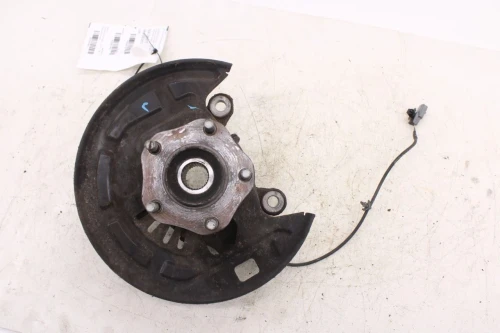 2013-2019 Nissan Sentra Front Right/Passenger FWD With Hub Used OEM Steering Knuckle Spindle