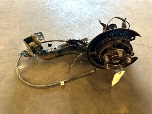 2015-2017 Nissan Juke Rear Left/Driver AWD With Hub Used OEM Steering Knuckle Spindle