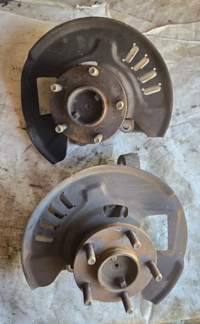 1990-1996 Nissan Front Left & Right Used OEM Steering Knuckle Spindle