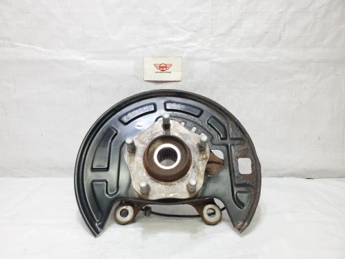 2013-2019 Nissan Sentra Front Left/Driver With Hub Used OEM Steering Knuckle Spindle