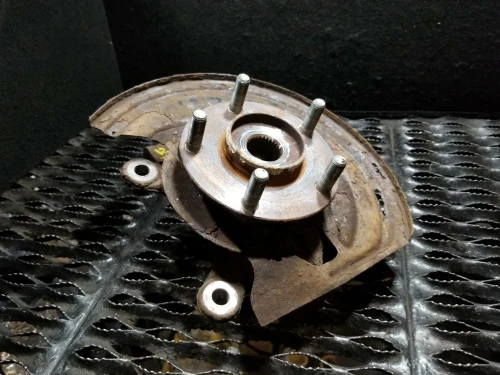2012 Nissan Juke Front Left/Driver With Hub Used OEM Steering Knuckle Spindle