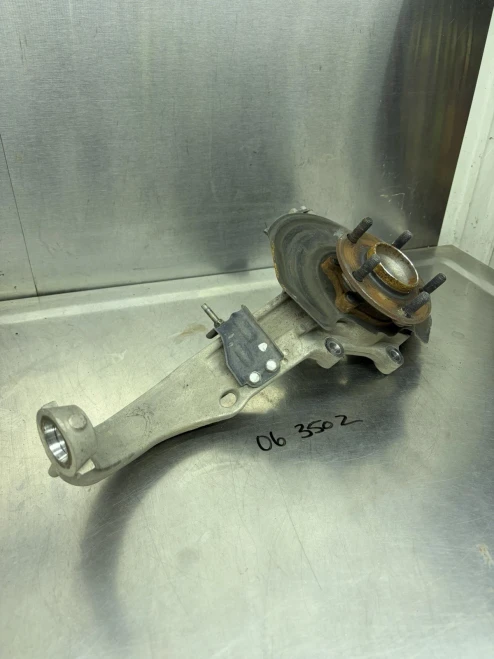 Nissan Z Left/Driver With Hub Used OEM Steering Knuckle Spindle