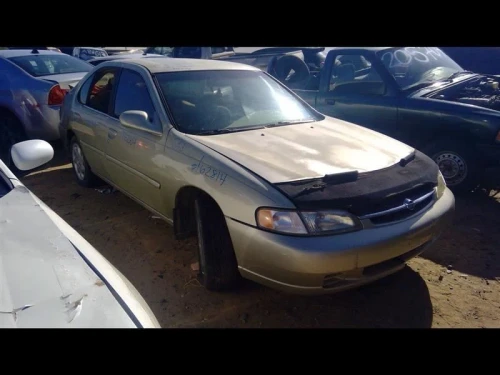1998-2001 Nissan Altima 28533472 Front Left/Driver ABS Used OEM Steering Knuckle Spindle
