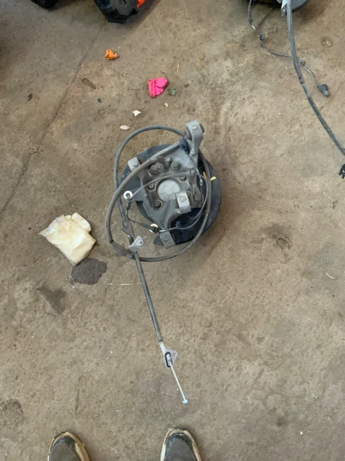 2019-2023 Nissan Altima Rear Left/Driver With Hub Used OEM Steering Knuckle Spindle