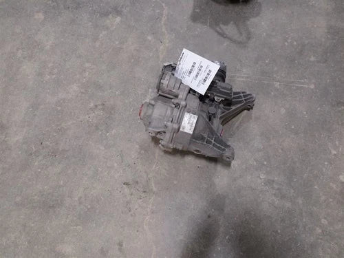 2020-2021 Rear Carrier LR117564 for Discovery Sport 2837623 Used OEM Rear Differential Carriers used OEM rear differential