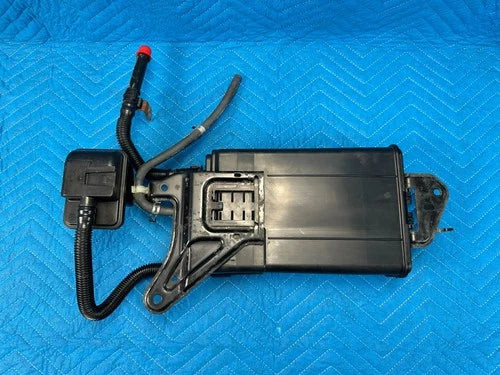 Toyota Sequoia Vapor Charcoal Canister Assembly 36k 77740-0C100 2014-2022 OEM