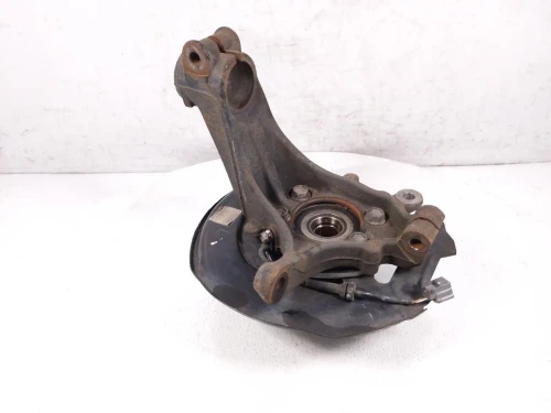 2017-2022 Nissan Rogue Sport 400154CE0A Front Left/Driver With Hub Used OEM Steering Knuckle Spindle