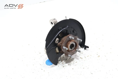 2021-2025 Nissan Rogue Front Right/Passenger With Hub Used OEM Steering Knuckle Spindle