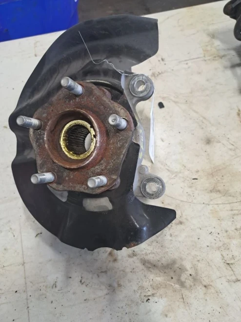 2021 Nissan Altima 4472406 Front Right/Passenger Used OEM Steering Knuckle Spindle