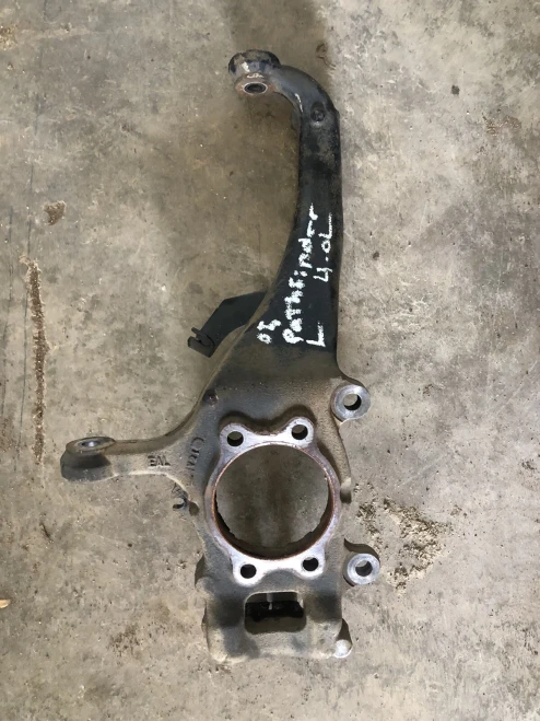 2005 Nissan Pathfinder Front Left/Driver 4X2 Used OEM Steering Knuckle Spindle