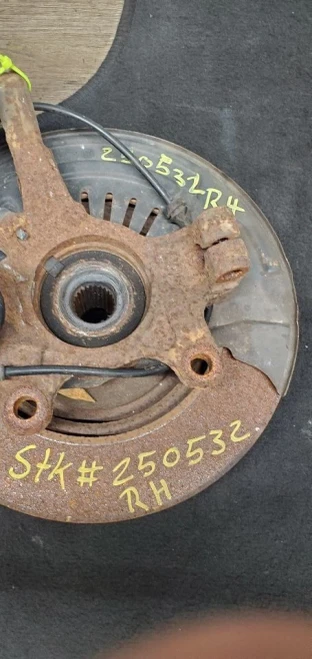 2012-2019 Nissan Versa 1189271 Front Right/Passenger Used OEM Steering Knuckle Spindle
