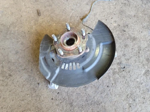 2015-2020 Nissan Murano 2331173 Front Left/Driver Used OEM Steering Knuckle Spindle