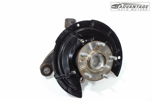 2025-2026 Nissan Kicks Rear Right/Passenger AWD With Hub Used OEM Steering Knuckle Spindle