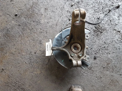 2015-2020 Nissan Rogue 2445278 Front Left/Driver Used OEM Steering Knuckle Spindle