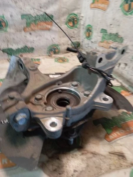 2022-2025 Nissan Pathfinder 3556342 Front Left/Driver Used OEM Steering Knuckle Spindle