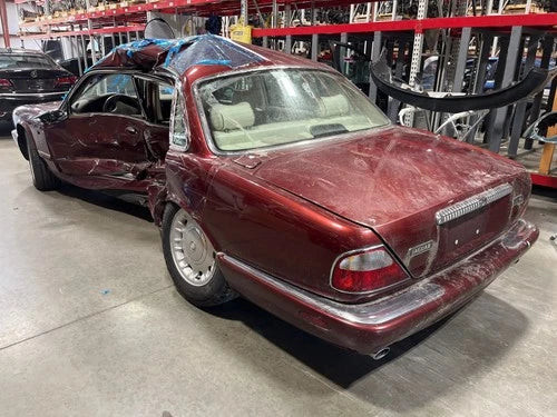 98 Jaguar XJ8 Rear Carrier Differential 3.06 Ratio Thru VIN 846051 Used OEM Rear Differential Carriers used OEM rear