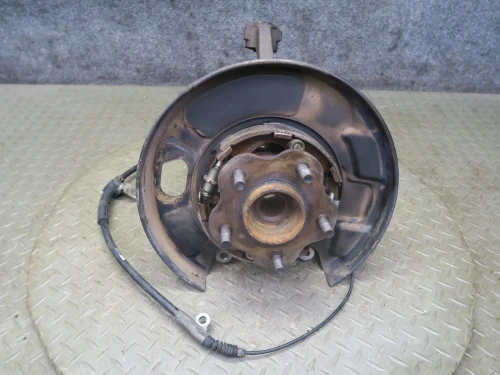 1995-1997 Nissan Rear Right/Passenger With Hub With Bearing Used OEM Steering Knuckle Spindle