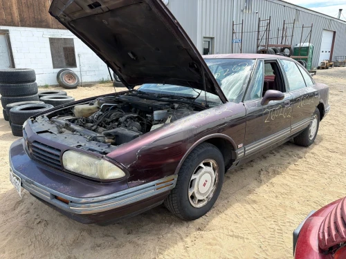 1994-1999 Oldsmobile Eighty Eight Front Right/Passenger With Hub Used OEM Steering Knuckle Spindle