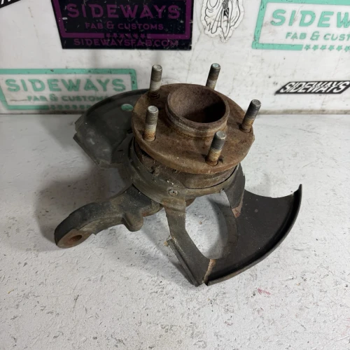 2004-2006 Pontiac GTO Front Right/Passenger With Hub Used OEM Steering Knuckle Spindle