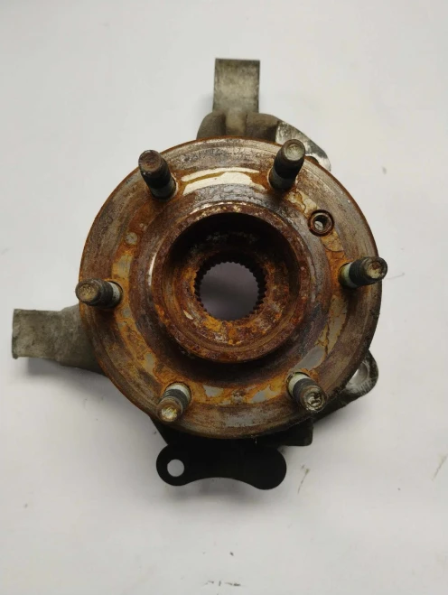Pontiac Montana Front Right/Passenger With Hub Used OEM Steering Knuckle Spindle