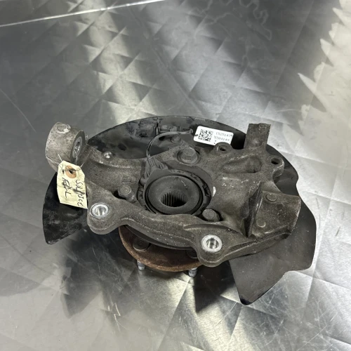 2006-2010 Pontiac Solstice Front Left/Driver With Hub With Bearing Used OEM Steering Knuckle Spindle