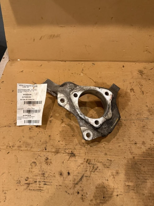 2003 Pontiac 20899802 Front Left/Driver Used OEM Steering Knuckle Spindle