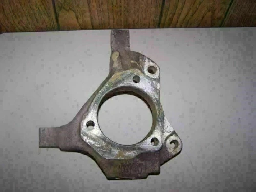 2003-2008 Pontiac Grand Prix Front Right/Passenger Used OEM Steering Knuckle Spindle