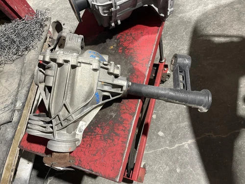 2016-2019 Nissan Titan Xd Front 5.6L 38500EZ30A Used OEM Front Differential Carriers used OEM front differential carrier