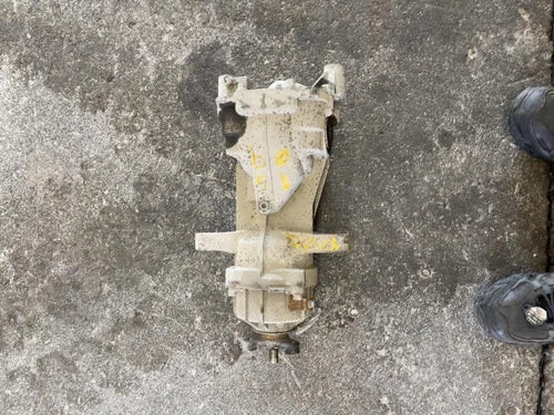 2010-2012 Hyundai Santa Fe Rear Used OEM Rear Differential Carriers used OEM rear differential carrier assembly