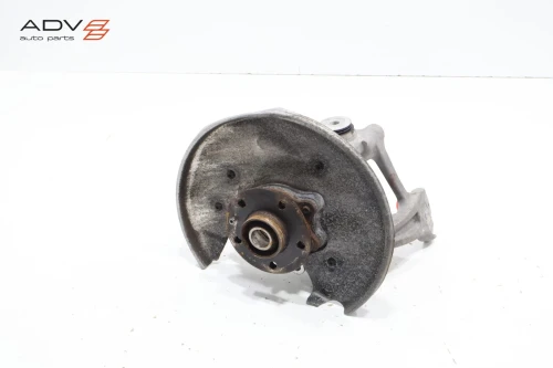 2015-2018 Porsche Macan Rear Left/Driver With Hub Used OEM Steering Knuckle Spindle