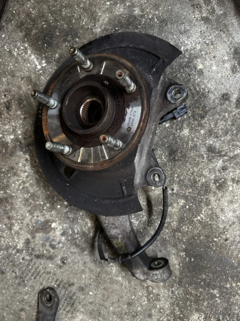 2013-2021 Ram 1500 Front Right/Passenger 4X4 With Hub Used OEM Steering Knuckle Spindle
