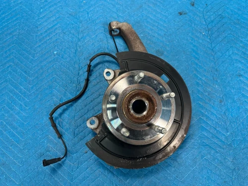 2013-2022 Ram 1500 Front Right/Passenger 4WD With Hub Used OEM Steering Knuckle Spindle
