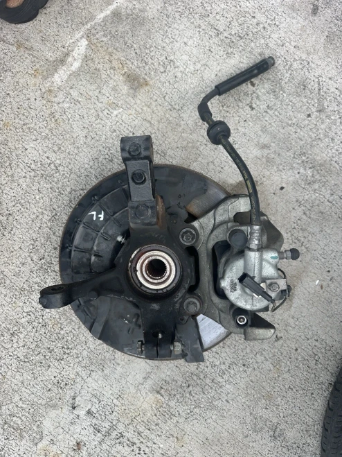 2015-2022 Ram ProMaster Front Left/Driver With Hub With Bearing Used OEM Steering Knuckle Spindle