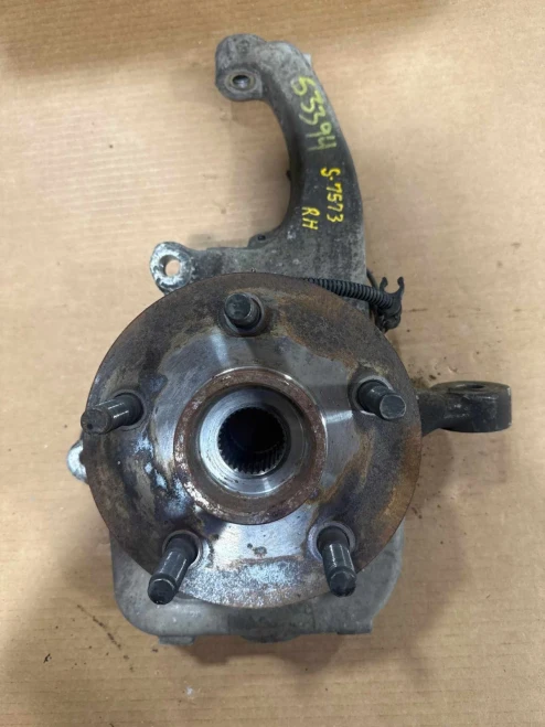 2009-2024 Ram 1500 68044704AD Front Right/Passenger 4X4 With Hub Used OEM Steering Knuckle Spindle