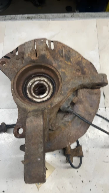 2002-2007 Subaru Impreza Front Right/Passenger Used OEM Steering Knuckle Spindle