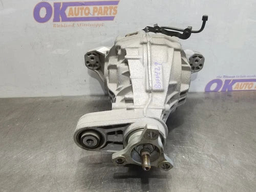 2023 23 Maserati Grecale Rear Carrier Differential Used OEM Rear Differential Carriers used OEM rear differential carrier