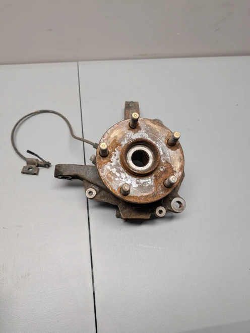 2006-2007 Subaru Impreza Front Left/Driver Used OEM Steering Knuckle Spindle