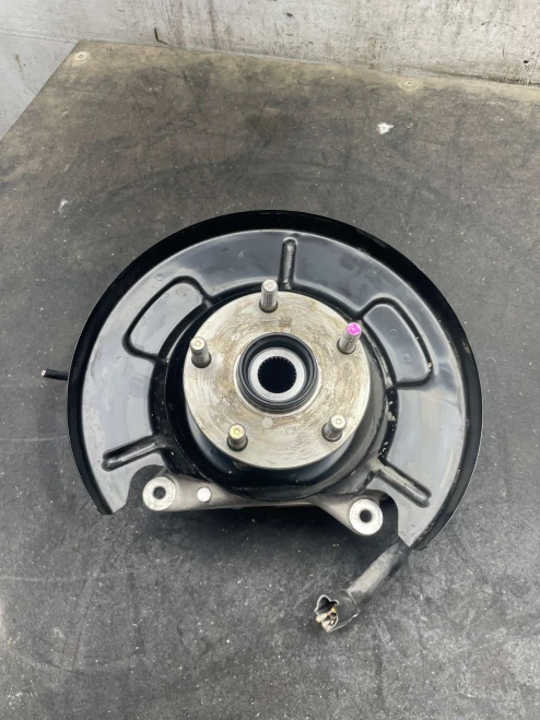 2026 Subaru Outback Rear Right/Passenger AWD With Hub Used OEM Steering Knuckle Spindle