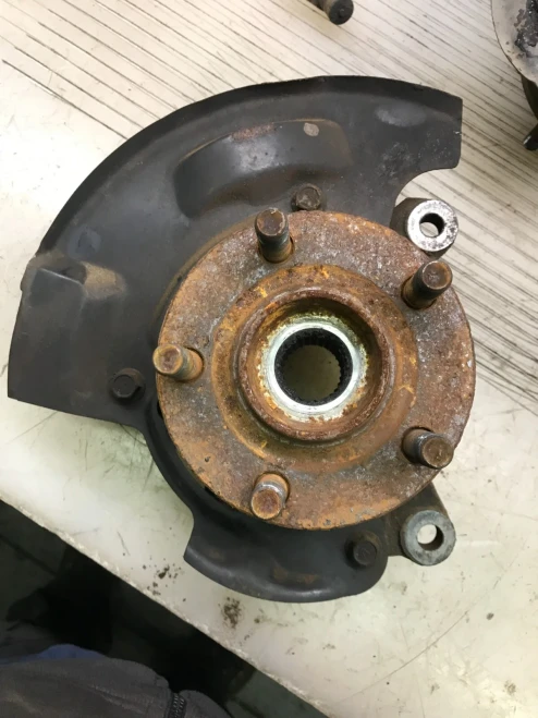 2002-2007 Subaru WRX Front Left/Driver With Hub Used OEM Steering Knuckle Spindle