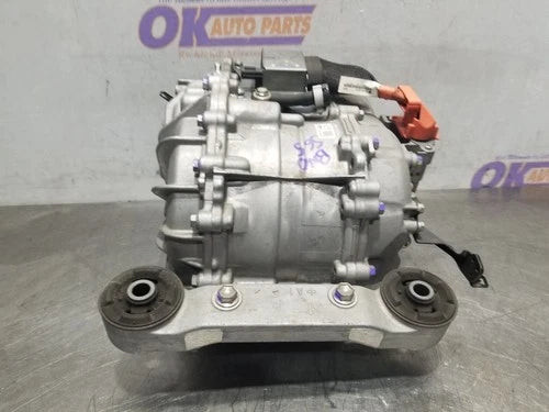 2023 23 Toyota Crown Xle 2.5L Hybrid Rear Carrier Differential Used OEM Rear Differential Carriers used OEM rear differential