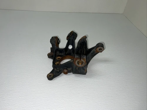 2018-2023 Subaru Crosstrek Rear Right/Passenger With Hub With Bearing Used OEM Steering Knuckle Spindle