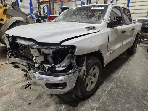 2019-2021 Dodge RAM 1500 Front Carrier E859079 Used OEM Front Differential Carriers used OEM front differential carrier