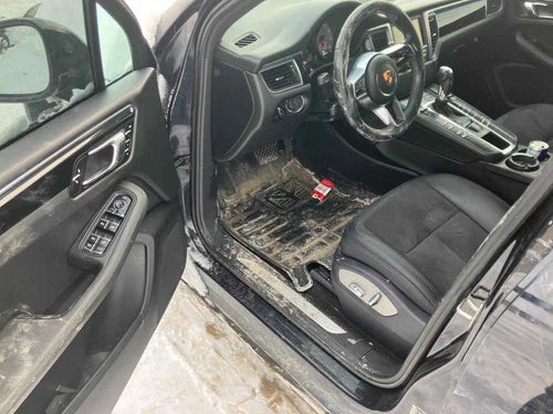 2015 Porsche Porsche Macan Rear S Model Used OEM Differential Carrier Assembly used OEM differential carrier assembly
