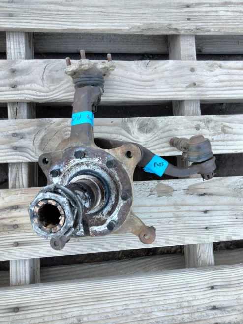 1986-1995 Toyota 4Runner Front Left/Driver 4X4 Used OEM Steering Knuckle Spindle
