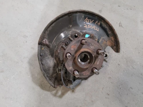 2009-2019 Toyota Corolla 2820954 Front Right/Passenger Used OEM Steering Knuckle Spindle