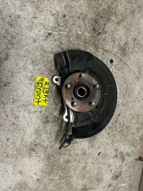 2020-2023 Toyota Highlander Front Right/Passenger Used OEM Steering Knuckle Spindle