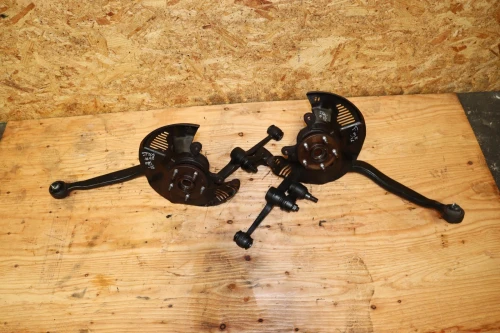 1998 Toyota Celica Front Left & Right Used OEM Steering Knuckle Spindle