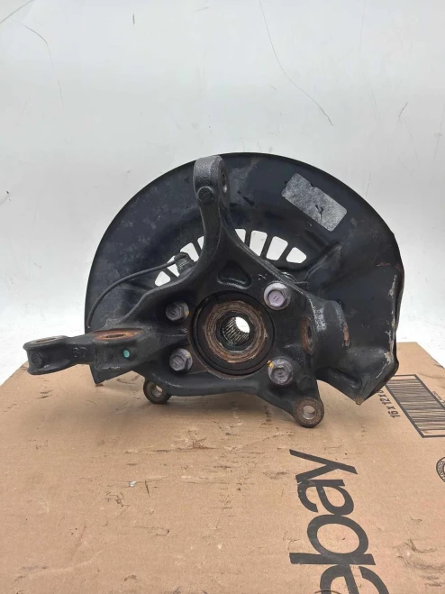 2018-2025 Toyota Camry Front Right/Passenger FWD Used OEM Steering Knuckle Spindle